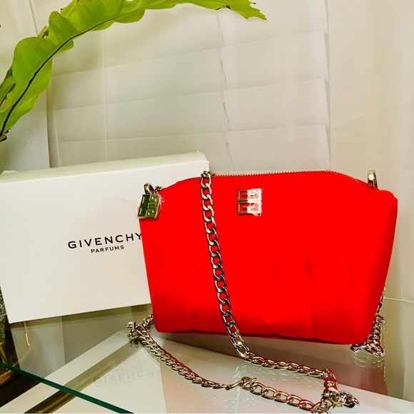 Givenchy Toiletry bag/ cosmetic/ makeup bag/ pouch / case NWOT - Picture 6 of 15